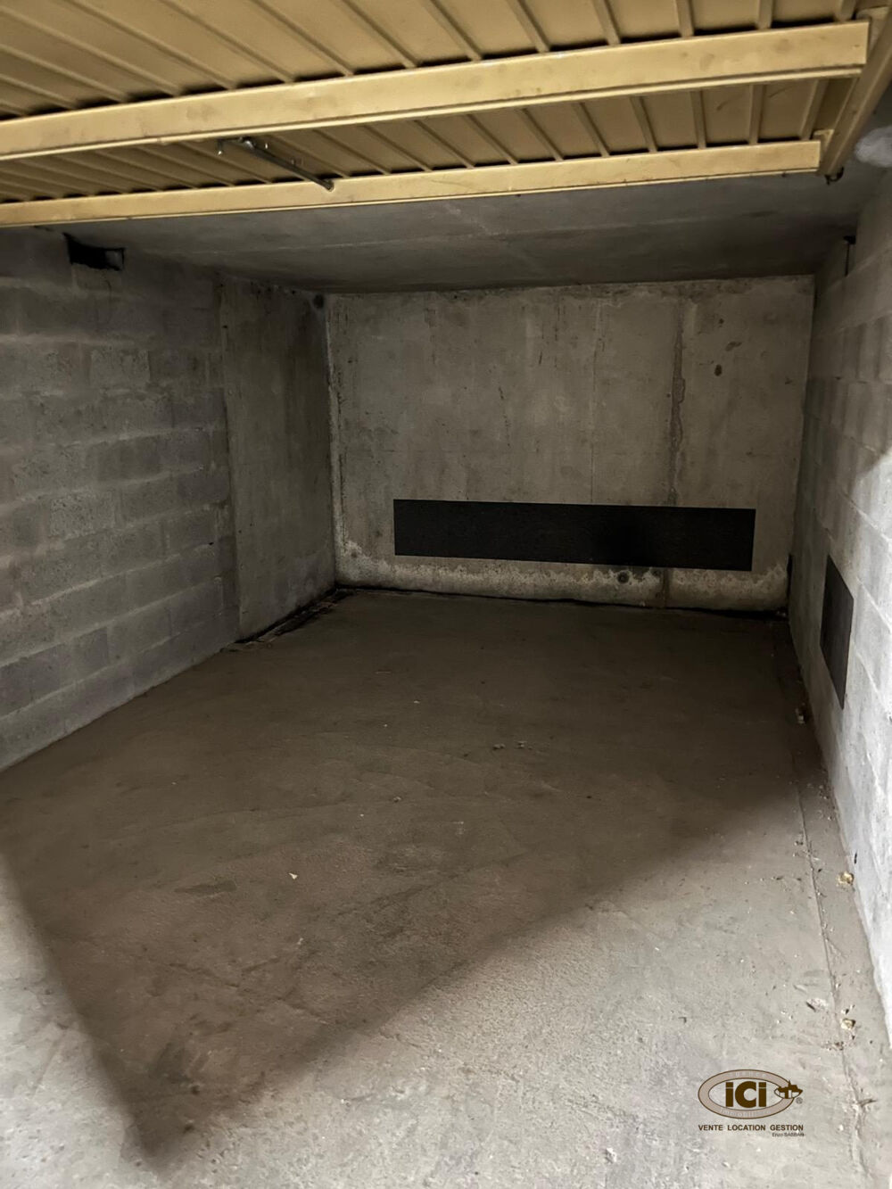 Location Parking/Garage Garage en sous-sol sécurisé Étrembières