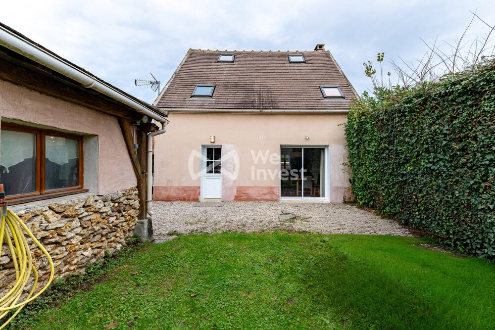 VILLENEUVE LE COMTE : maison individuelle avec 3 chambres et jar