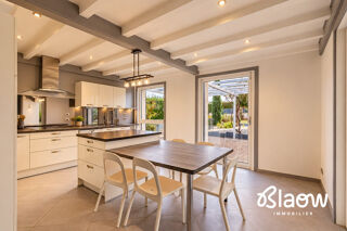  Maison à vendre 8 pièces 205 m²