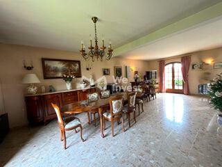  Maison � vendre 9 pi�ces 205 m�