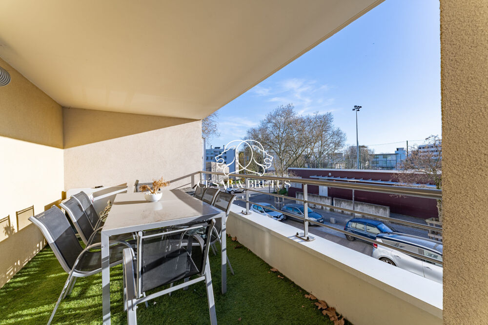 En exclusivité  Grand T3 lumineux avec balcon