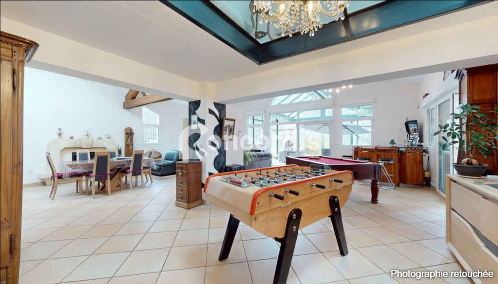 Maison 220 m² sur terrain constructible de 5 550 m²