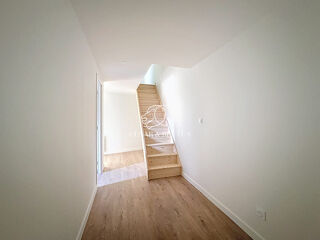  Appartement  vendre 5 pices 115 m Tarare