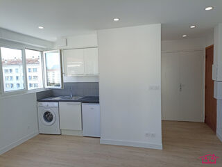  Appartement à louer 1 pièce 28 m²