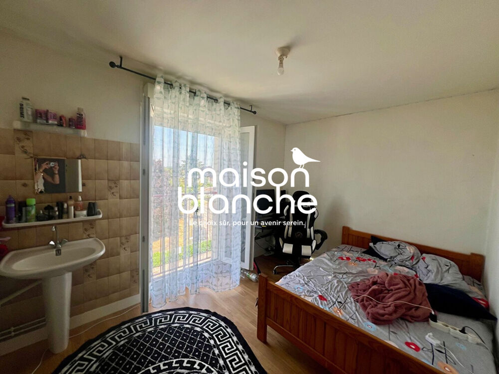 Vente Appartement Saint Maixent Appartement 4 pièce(s) 82 m2 Saint-maixent-l'École