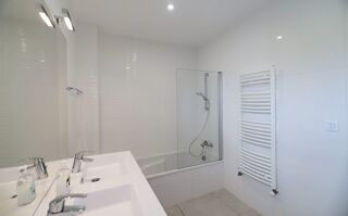  Maison à louer 5 pièces 121 m²