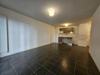  Appartement à louer 3 pièces 60 m²