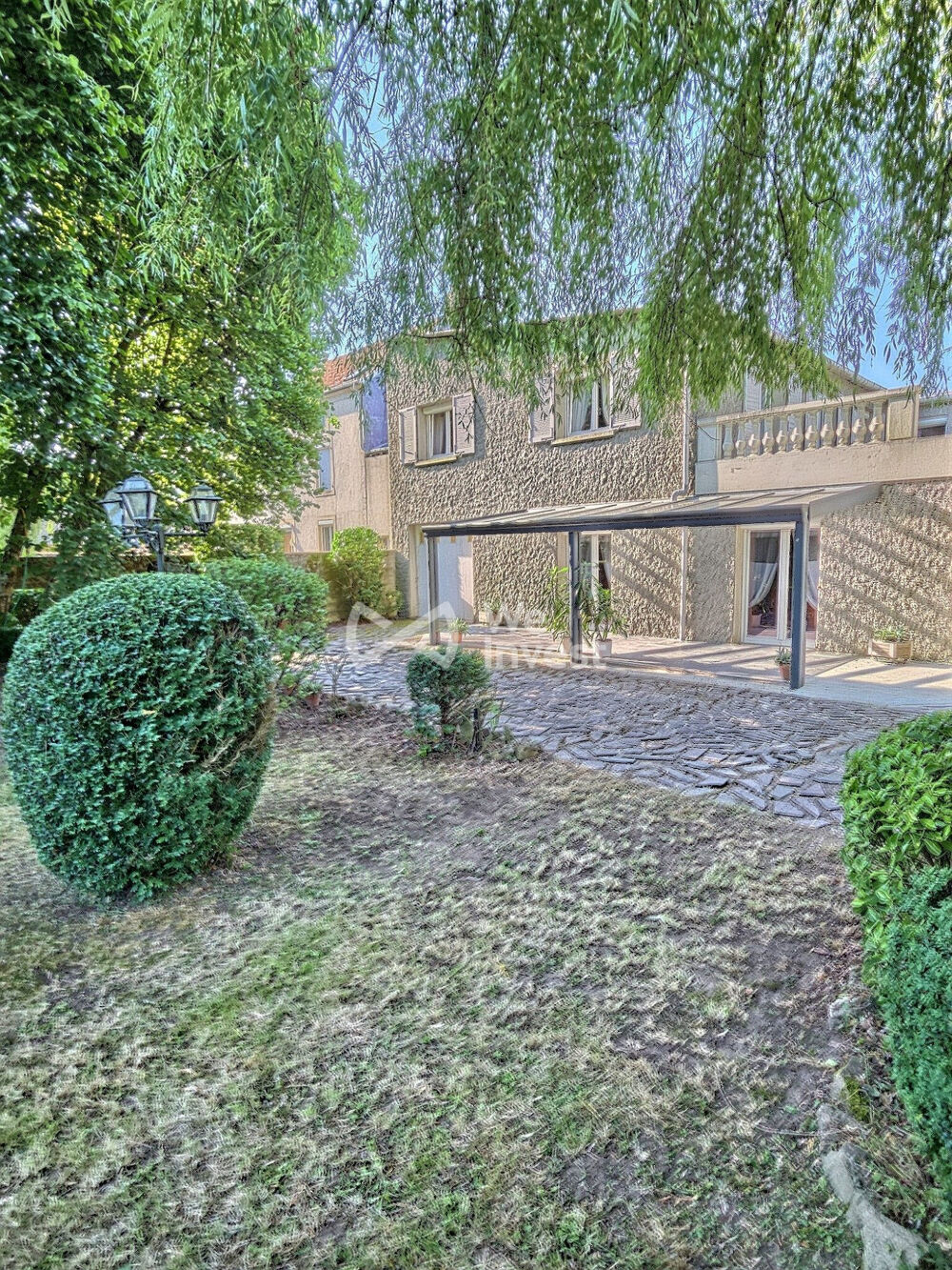 MAISON 328 m²  DOUZY (08140)