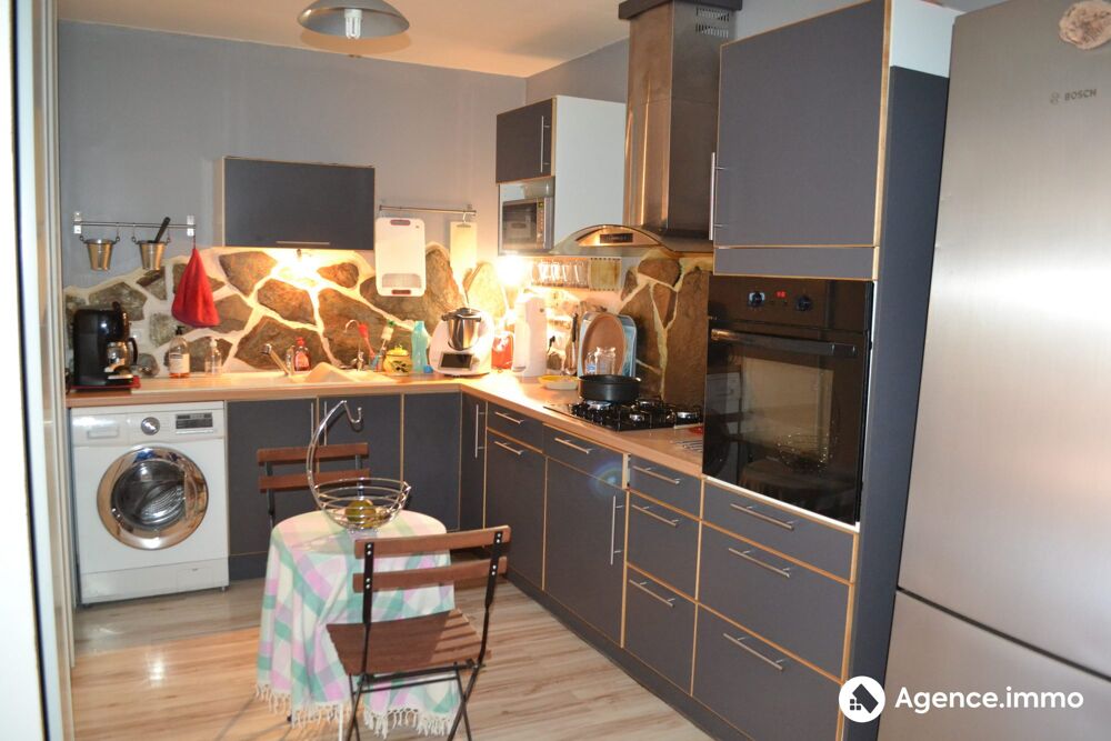 Vente Immeuble APPARTEMENT+LOCAL COMMERCIAL+ESPACE DE STOCKAGE Val-de-dagne