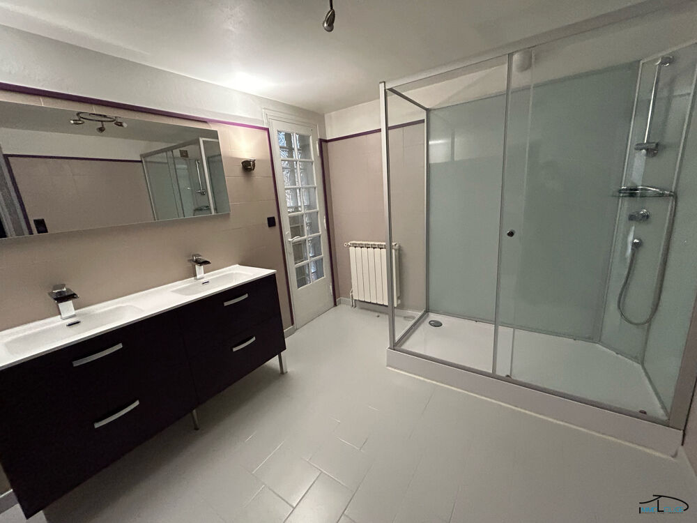 Location Appartement SPACIEUX T3 - centre DECAZEVILLE Decazeville