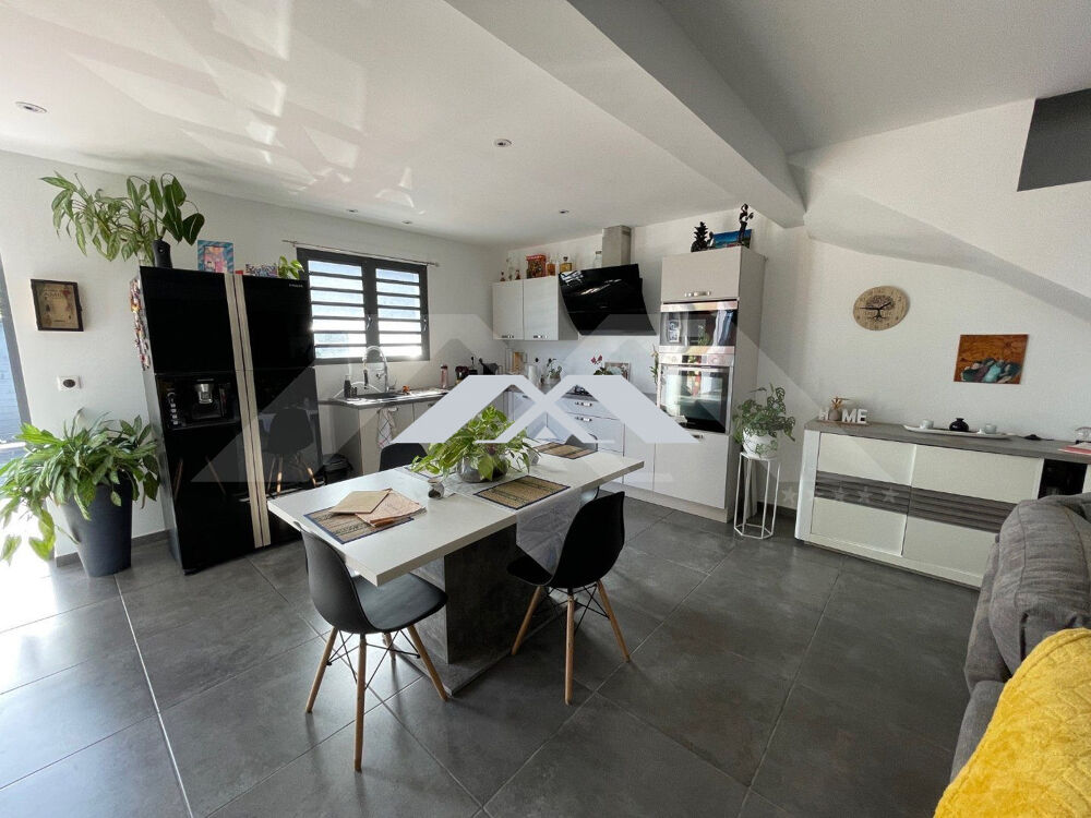Maison F4 111 m² Piton Saint Leu