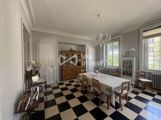  Maison � vendre 9 pi�ces 268 m�