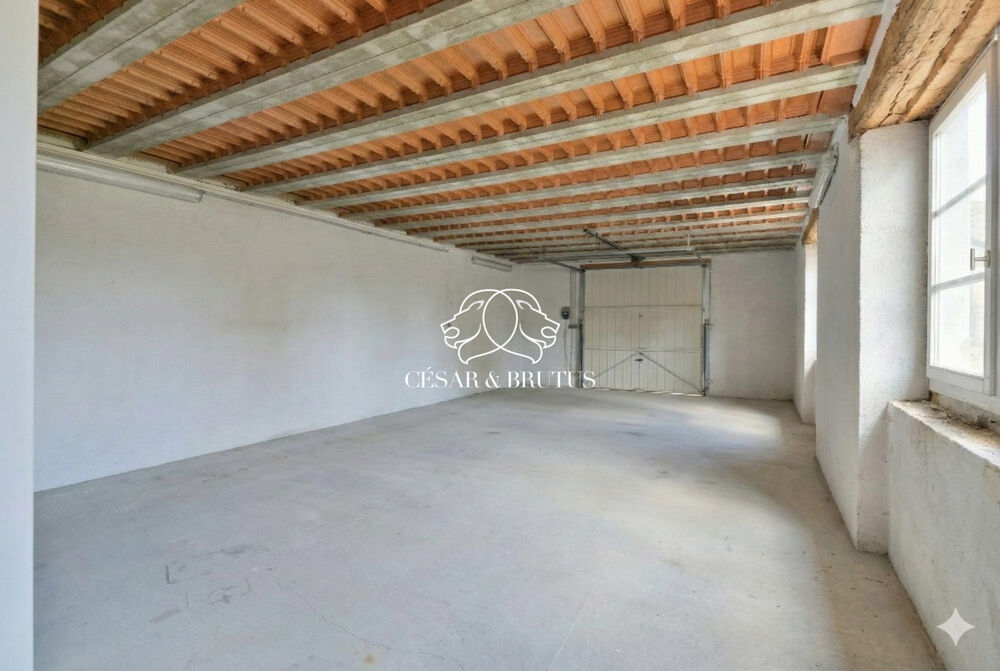 � vendre  Maison Montluel (01120)