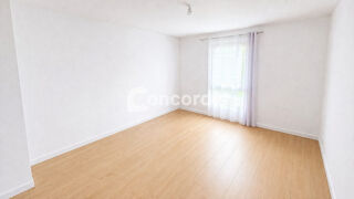  Appartement à louer 4 pièces 85 m²