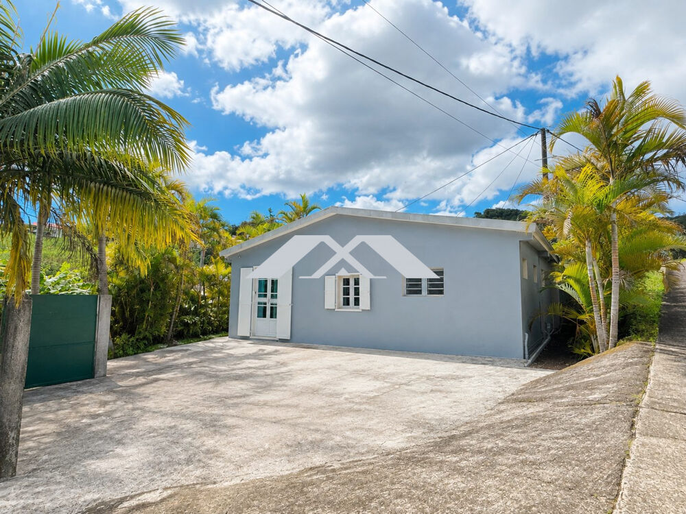 Maison sur terrain de 1289 m² Petite Ile
