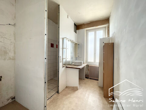   Local commercial avec appartement/bureaux 