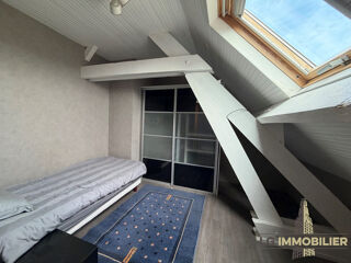  Appartement à louer 4 pièces 121 m²