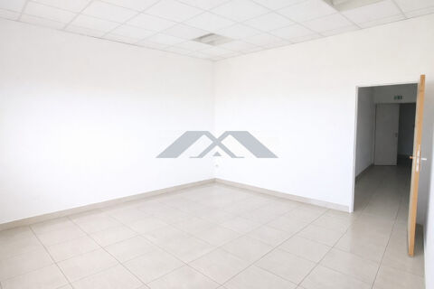   Local 380 m² Saint Denis 