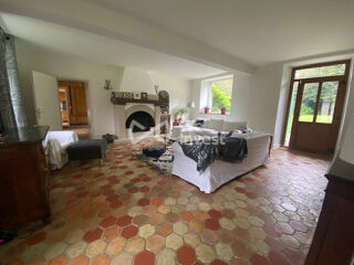  Maison à vendre 7 pièces 355 m²
