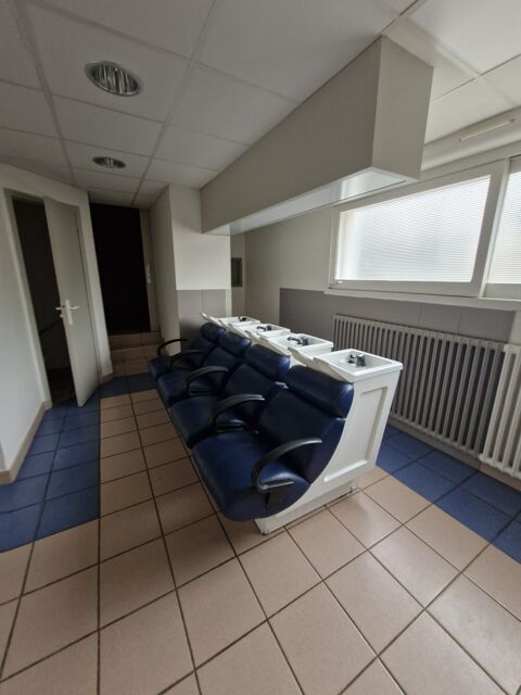   VANNES CENTRE VILLE - local commercial de 68 m² 