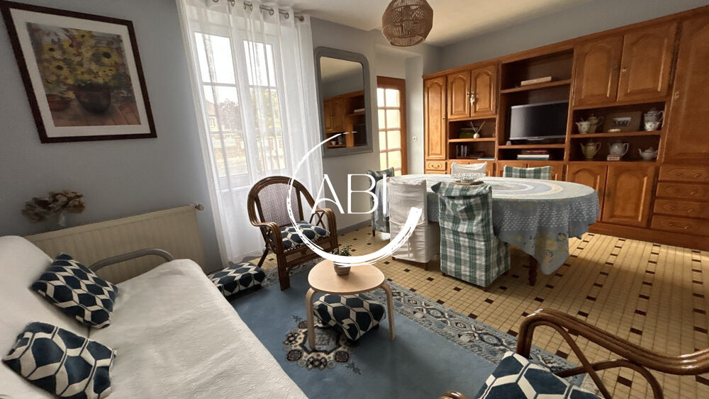 Maison de 105 m² avec garage et bâtiment