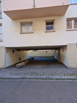  Parking / Garage  louer 7 m