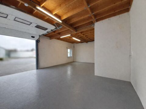A LOUER - VANNES OUEST - Ploeren - Local de stockage 67 m&sup2; envi 500 56880 Ploeren
