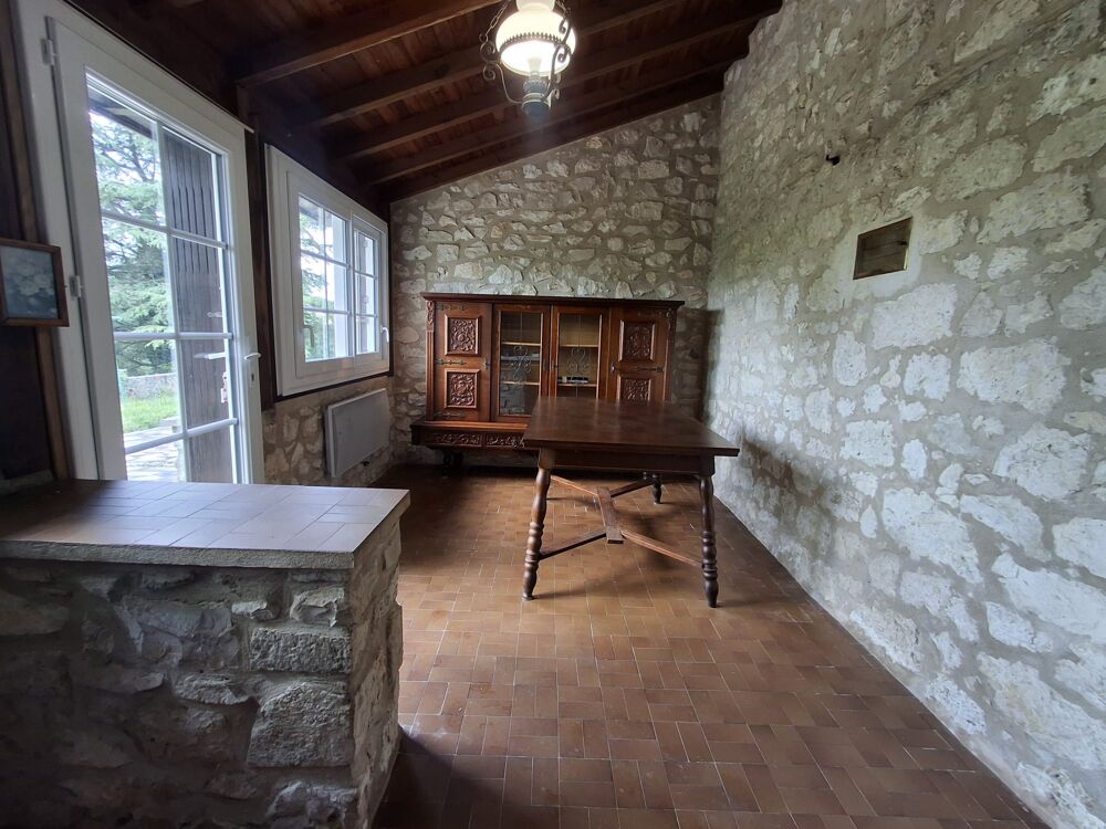 Maison 3 chambres avec jardin et dépendances
