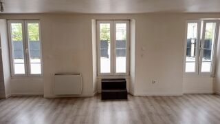  Appartement à louer 4 pièces 73 m²