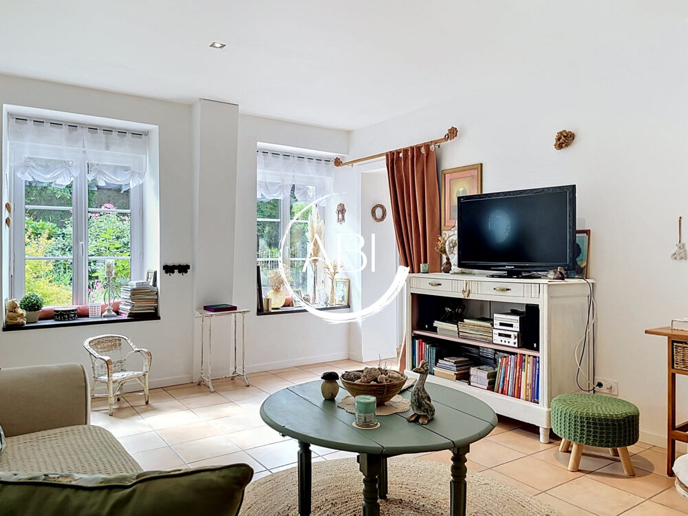 Maison en pierre avec jardin et dépendances  Juvigny Val d'A