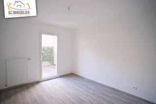  Appartement à louer 2 pièces 45 m²