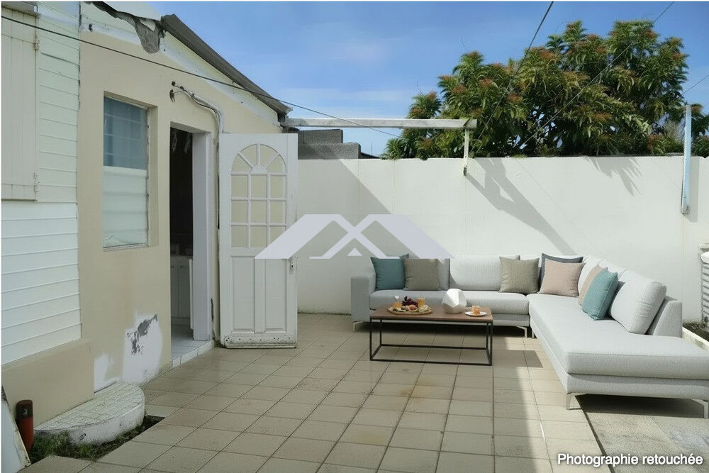 Charmante maison F3 bis à rénover et son jardin fleuri et arbo