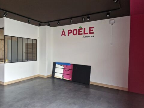   Local Commercial de 92 m² à SAINT JUNIEN ! 