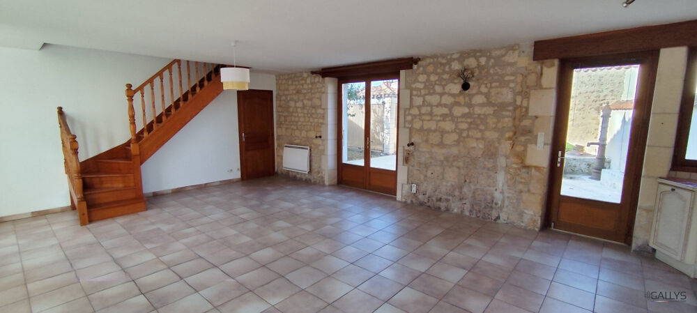 Maison charentaise située à NANCRAS