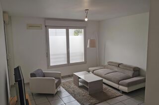  Appartement à louer 3 pièces 52 m²