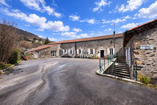  Maison � vendre 15 + pi�ces 1200 m�