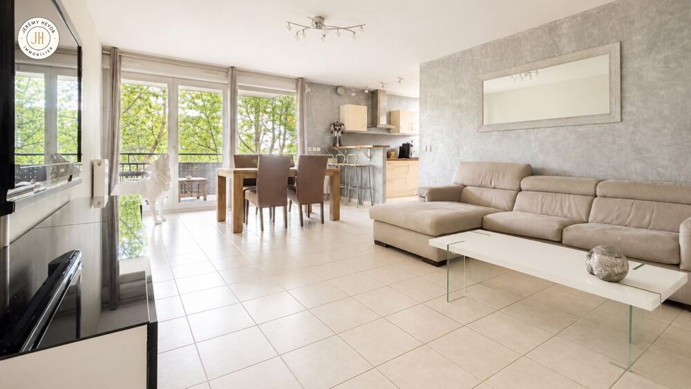 Vente Appartement Nathan un T4 avec balcon couvert, 2 parking et cave à Hauts de Saint-priest