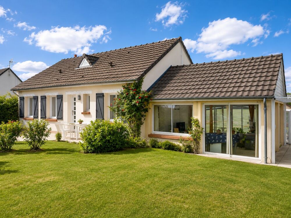 Vente Maison Maison de 6 pièces de 137 m² avec piscine à Les Bordes Les bordes