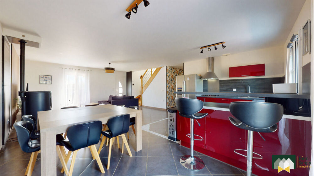 Vente Maison MAISON INDIVIDUELLE, 4 CHAMBRES AVEC JARDIN ET PISCINE - SAINT-G Saint-germain-le-gaillard