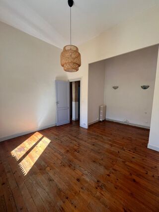  Appartement à louer 2 pièces 51 m²