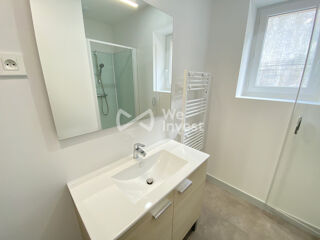  Appartement à louer 3 pièces 97 m²