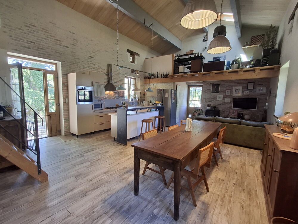 Vente Maison 2 maisons en pierre avec piscine sur 6ha de terrain Villeréal