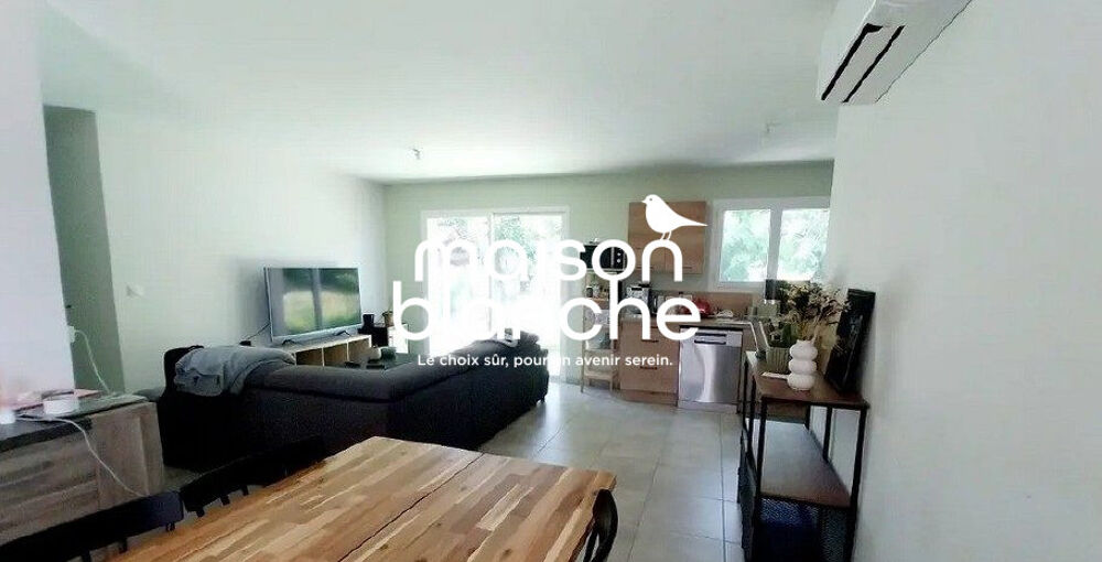 Location Maison Saint-Denis-de-Pile – Maison de plain-pied meublée T4 Saint-denis-de-pile
