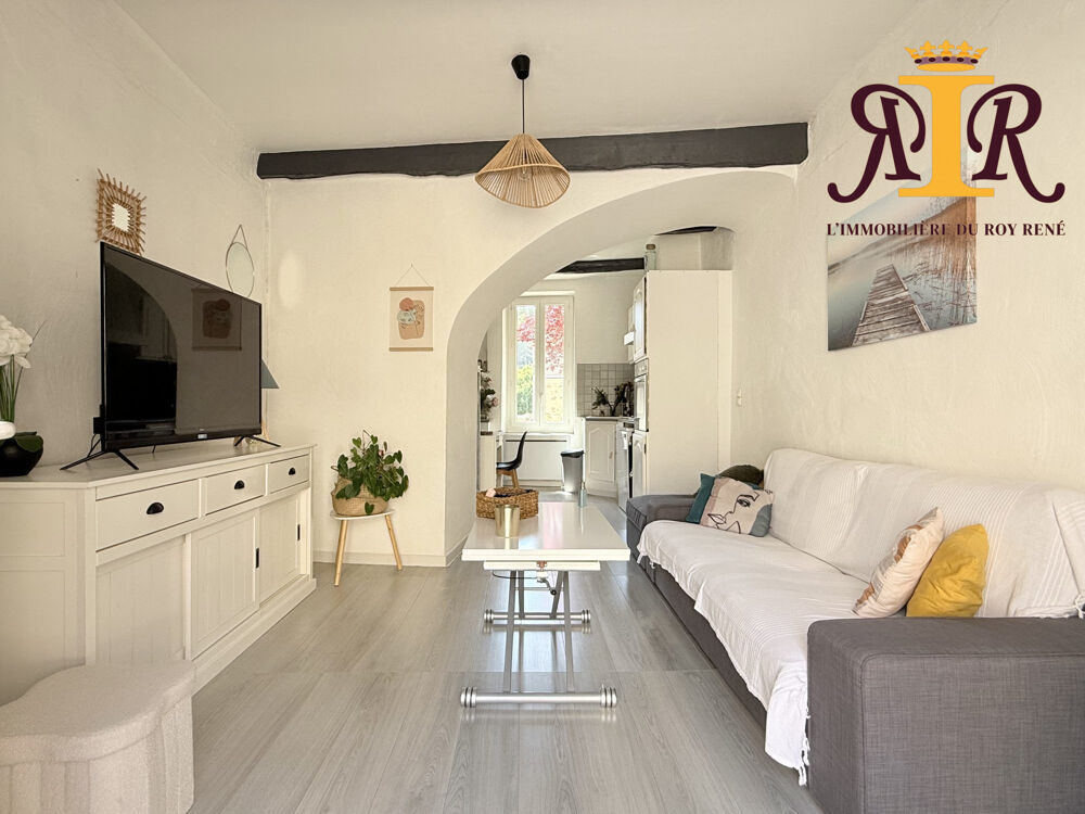 Maison de village T3 rénovée de 71m² env avec cave