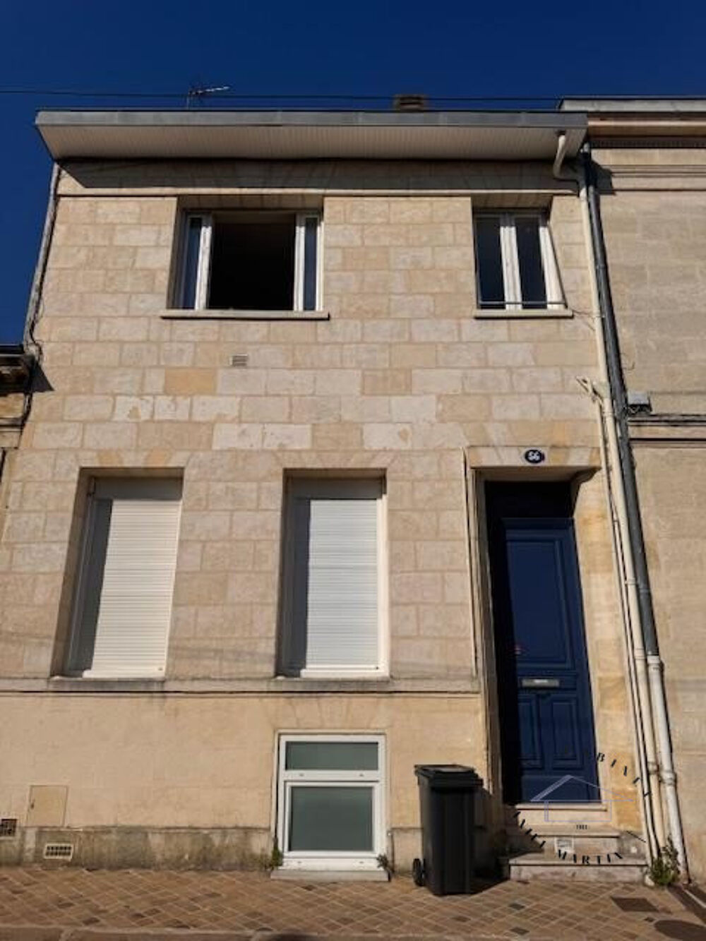 A VENDRE SUR BORDEAUX - IMMEUBLE EN PIERRE AVEC JARDIN