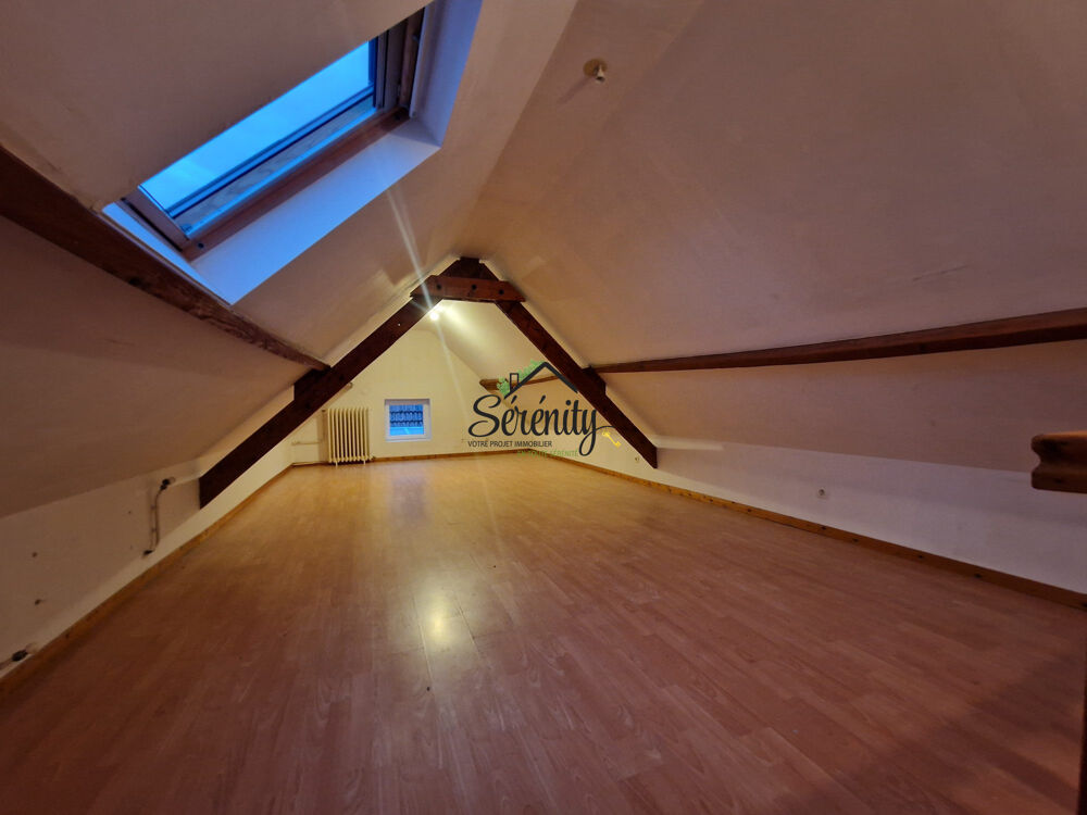 Habitation à combles mansardés à Conforter, 70 M2 habitables,