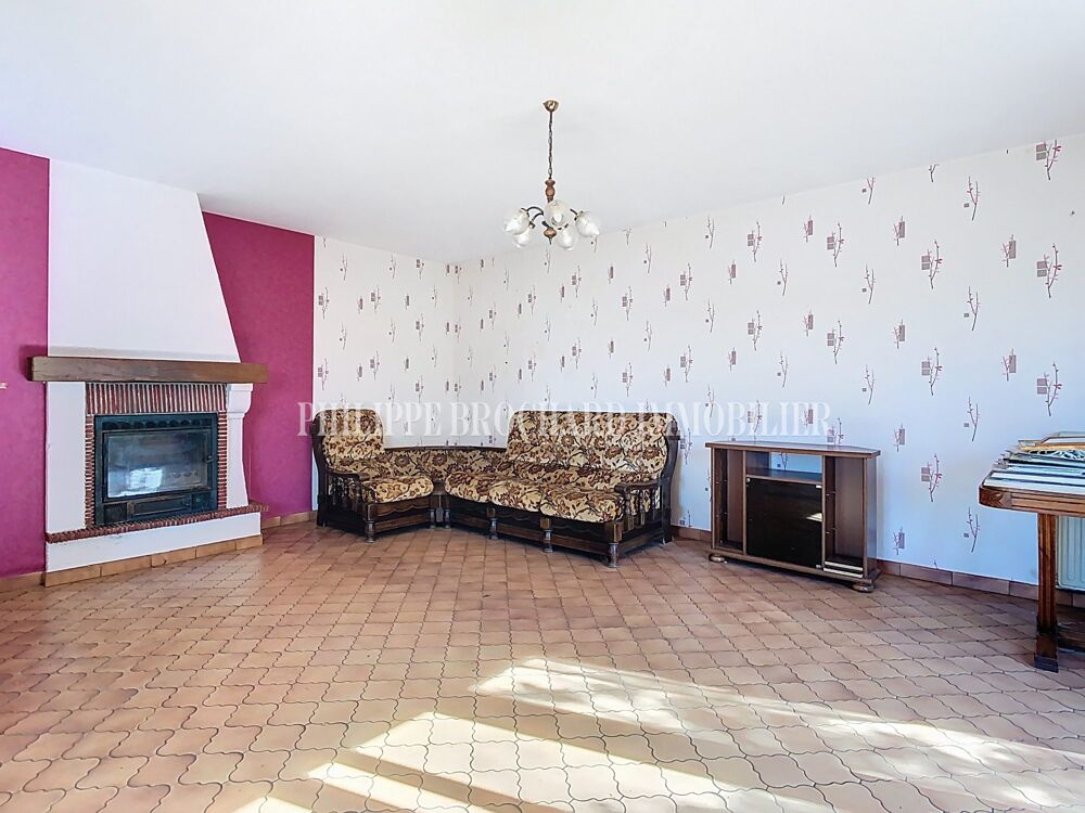 beaux volumes 6 chambres + bureau