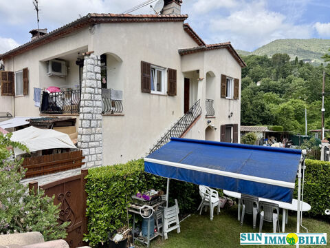   Un superbe appartement en haut de villa au calme avec un grand j Appartement - 4 pi�ce(s) - 87 m�