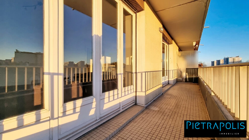 Proche Lyon 3 - T4 de 92m² avec balcon et garage