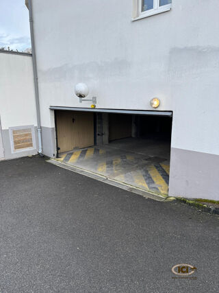  Parking / Garage à louer 13 m²